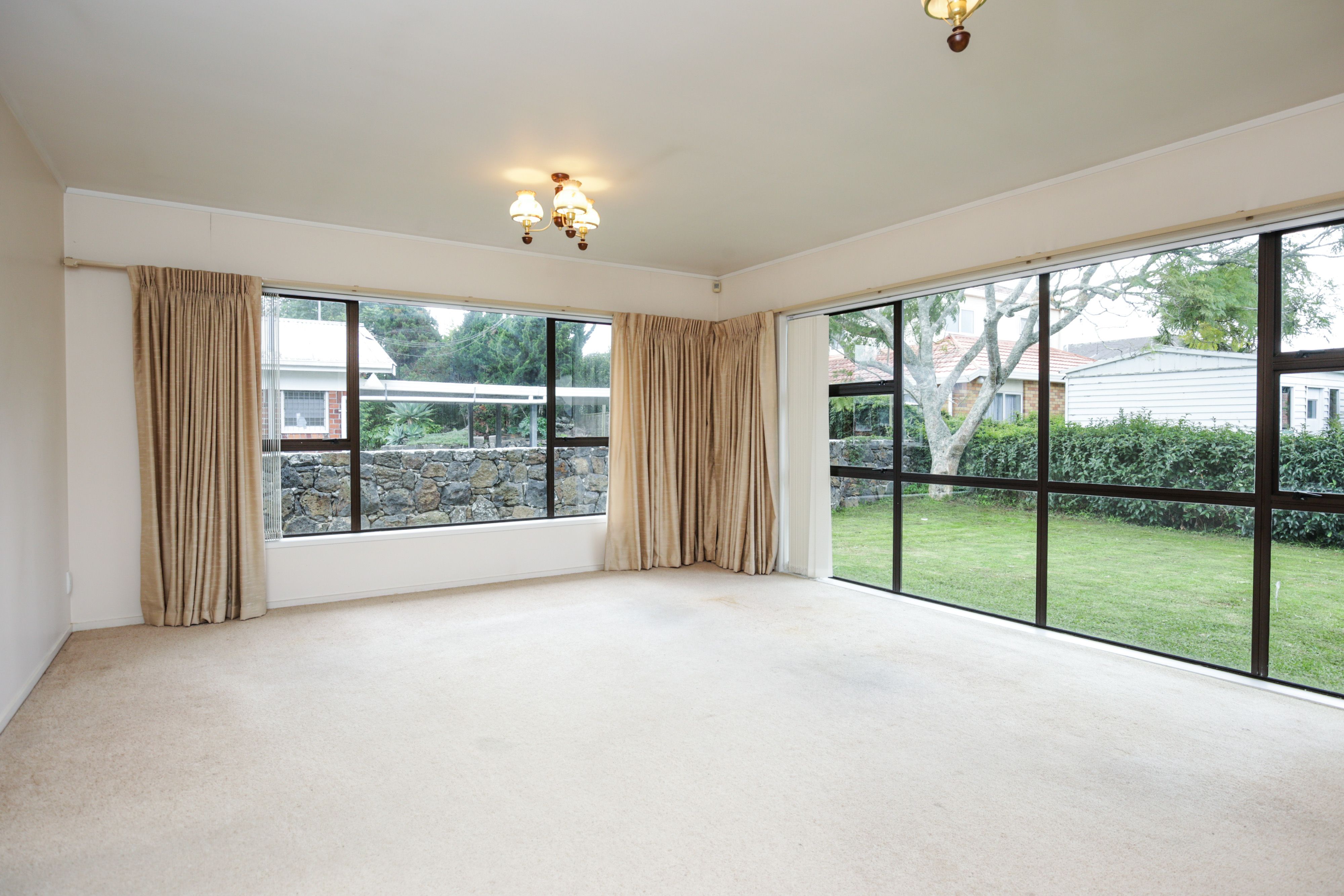 15 Waiohua Road, Greenlane, Auckland City