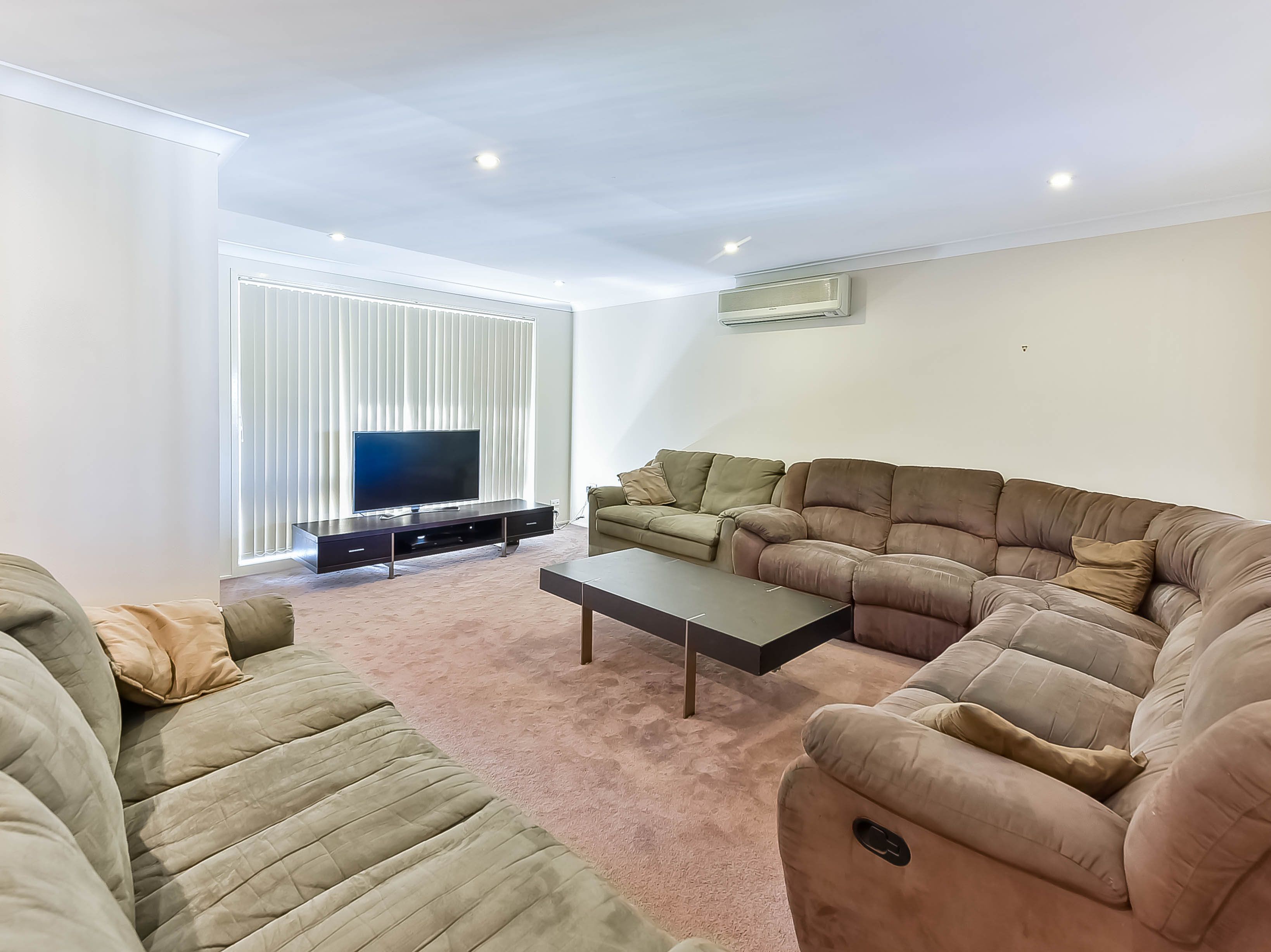 204 Eagleview Road, Minto, NSW 2566