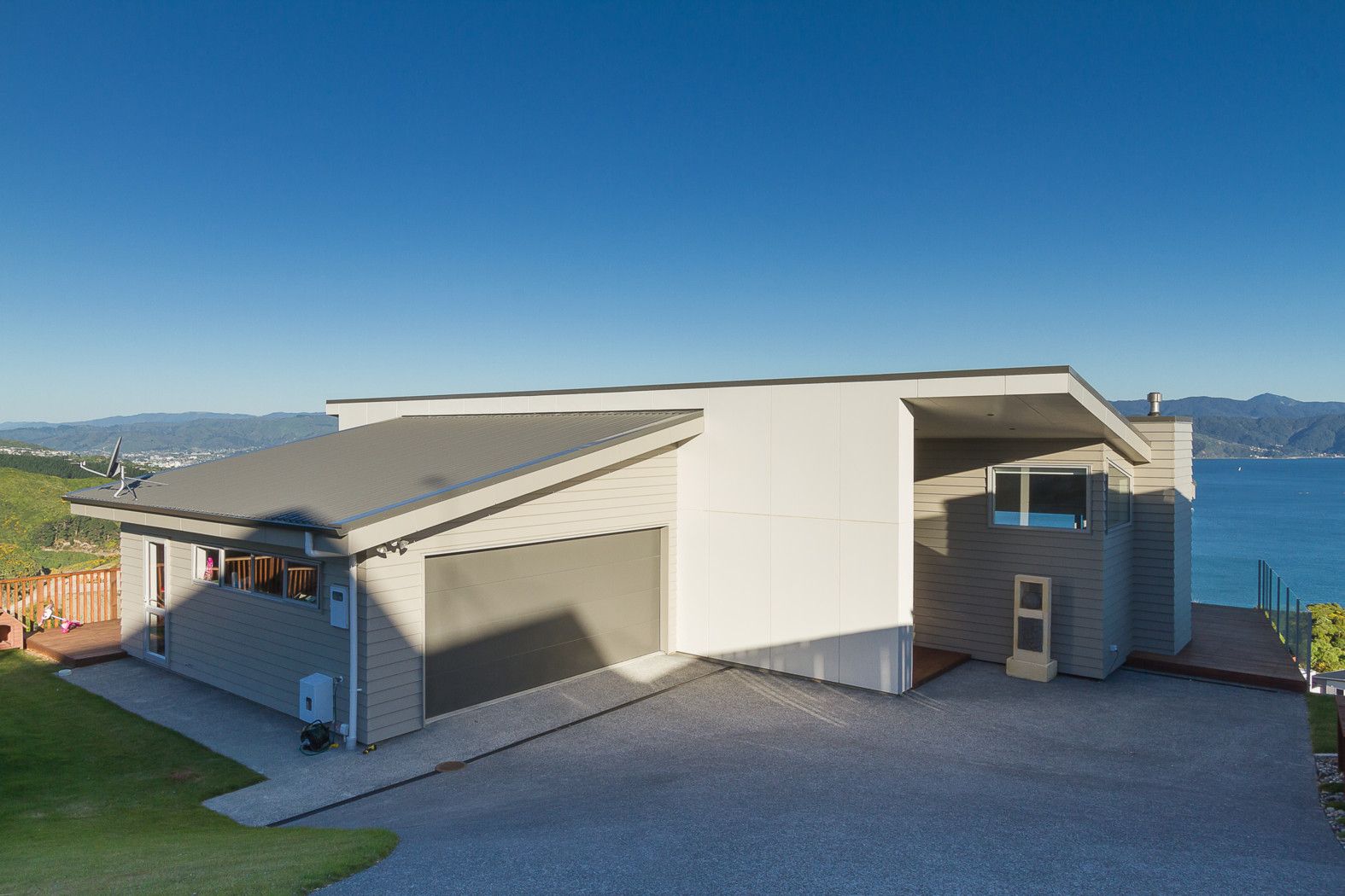 19 Bennett Grove, Newlands, Wellington City