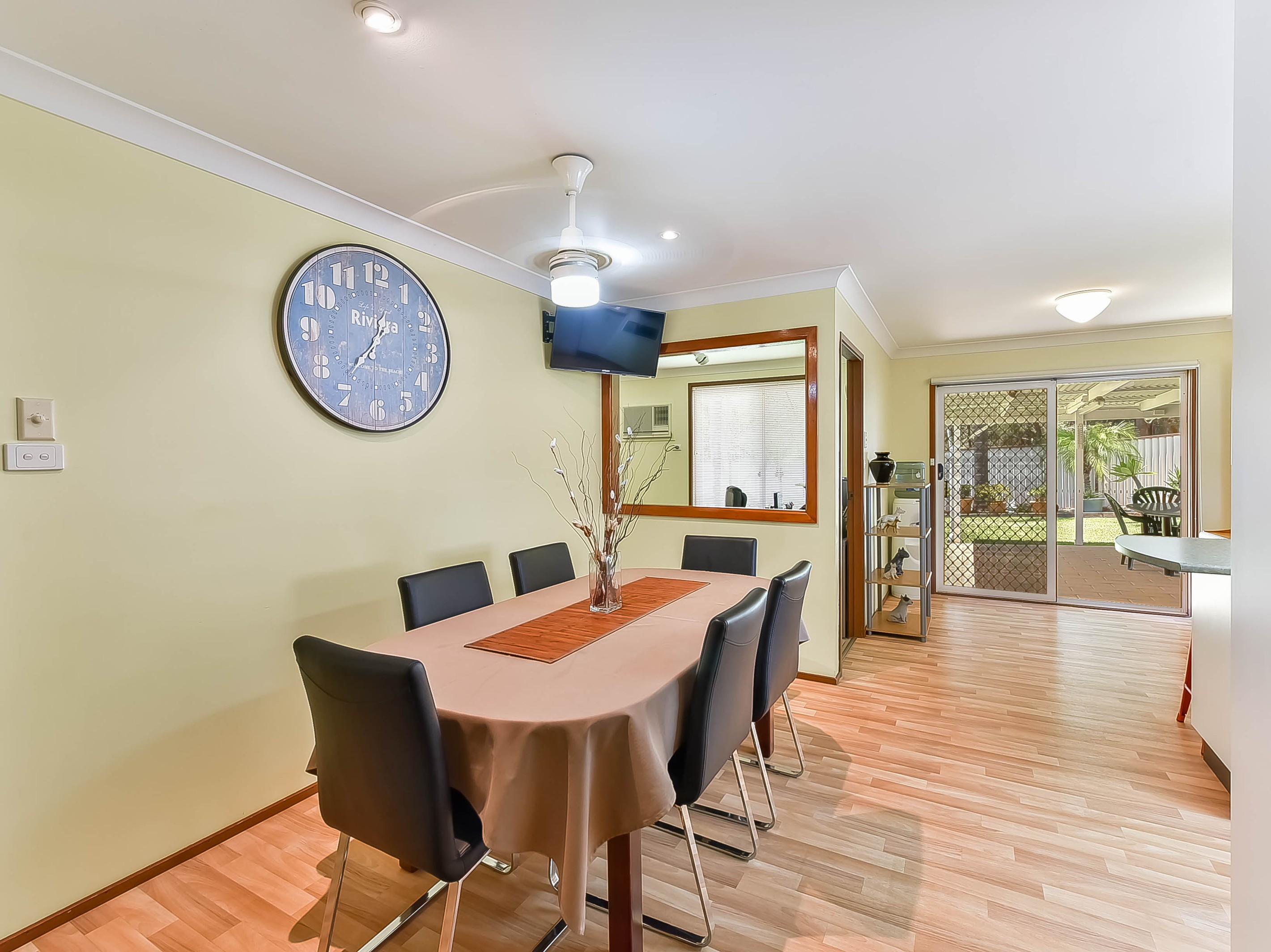 118 Helicia Road, Macquarie Fields, NSW 2564