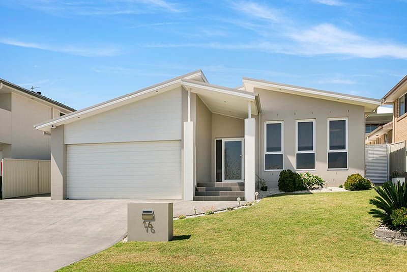 16 Huntingdale Close