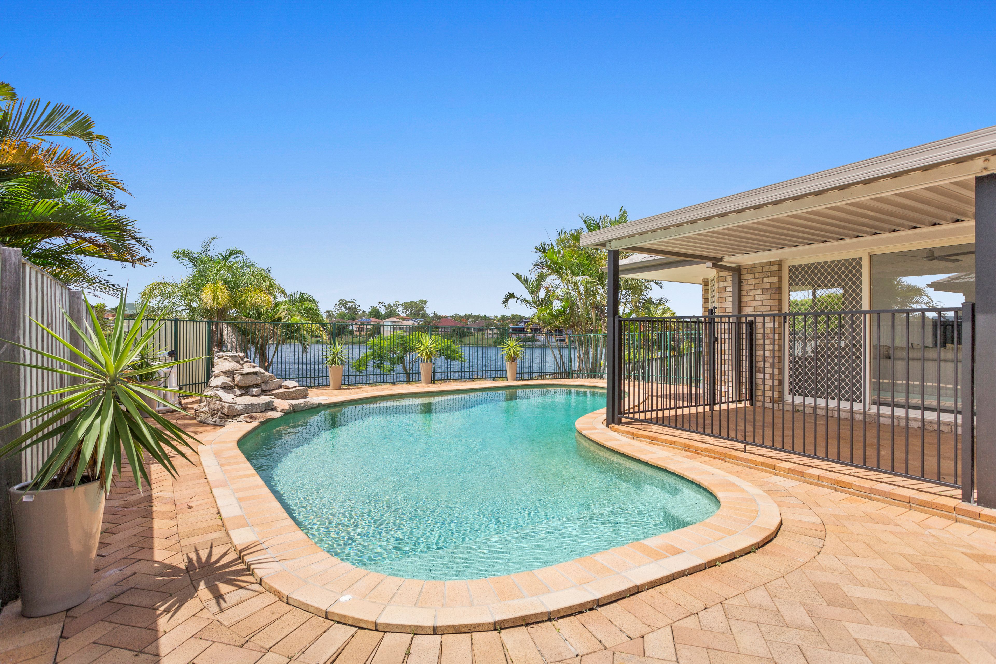 124 Camberwell Circuit, Robina, QLD 4226