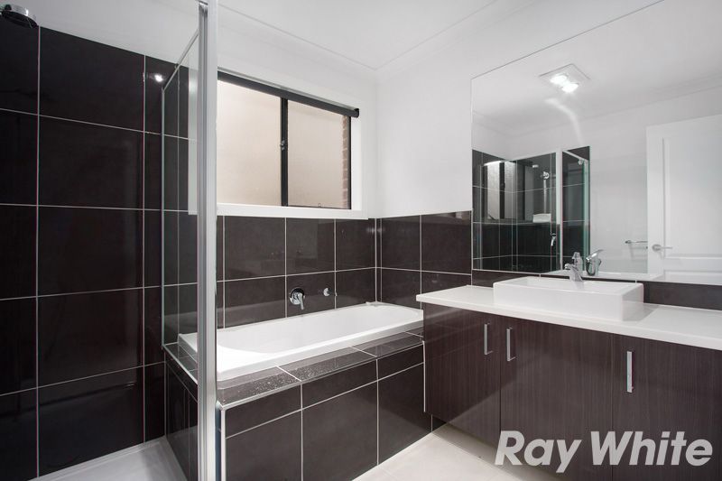 18 Rockford Street, Pakenham, VIC 3810