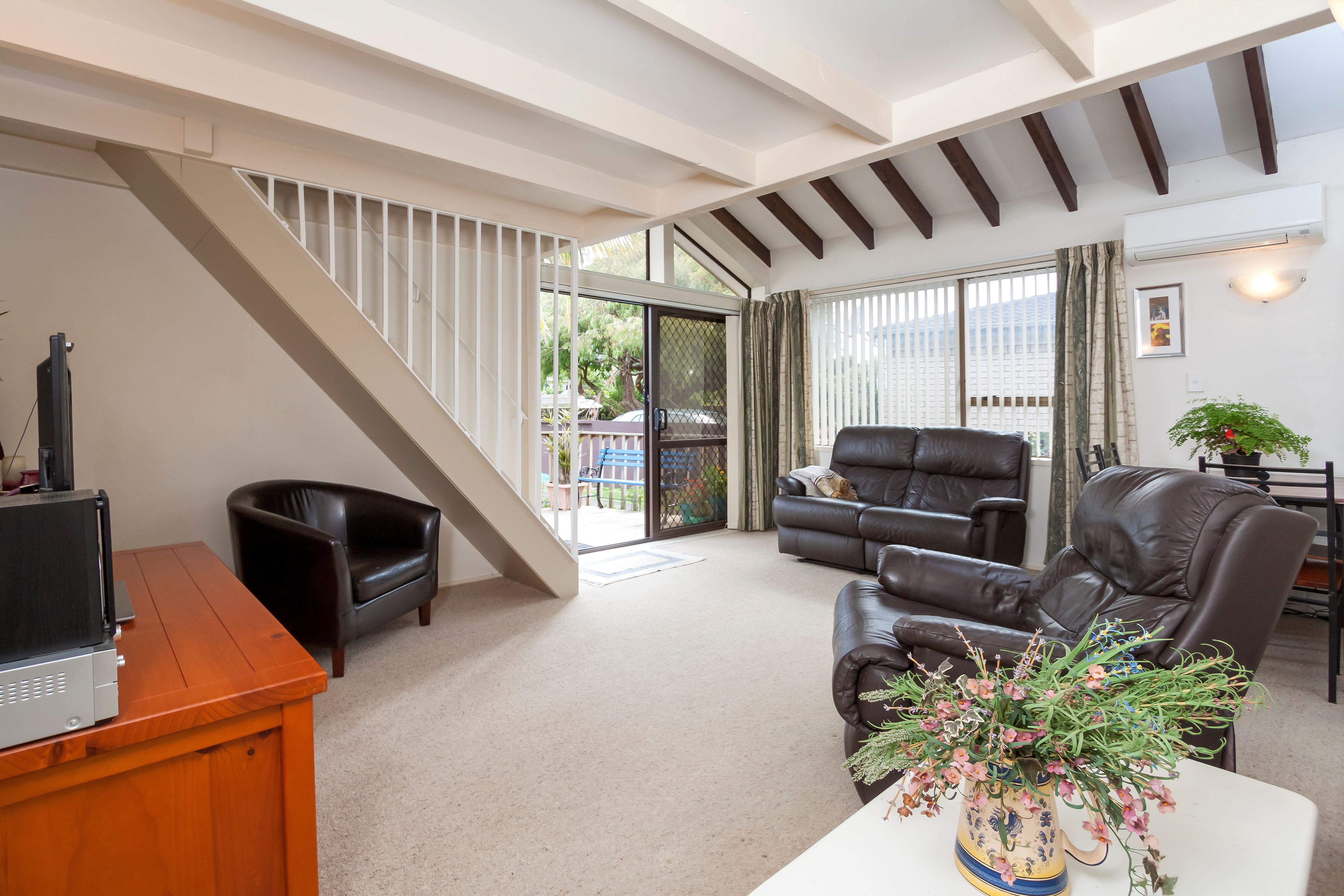 1/69 Butley Drive, Farm Cove, Manukau City