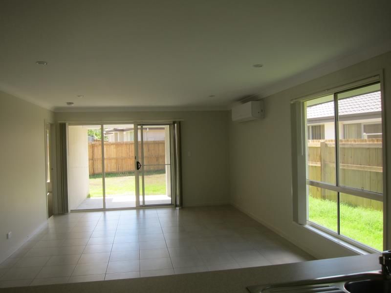1 Brigid Boulevard, Augustine Heights, QLD 4300