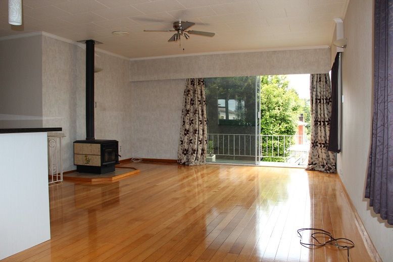 11 Ellice Road, Totaravale, North Shore City