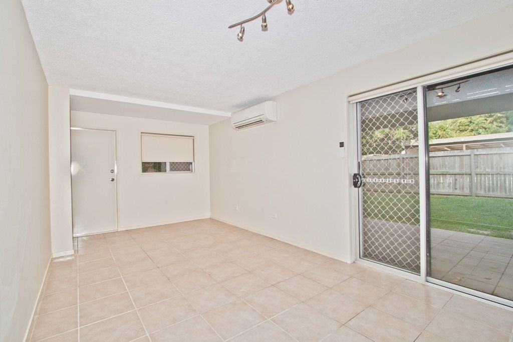 2/42 William Parade, Fairfield, QLD 4103