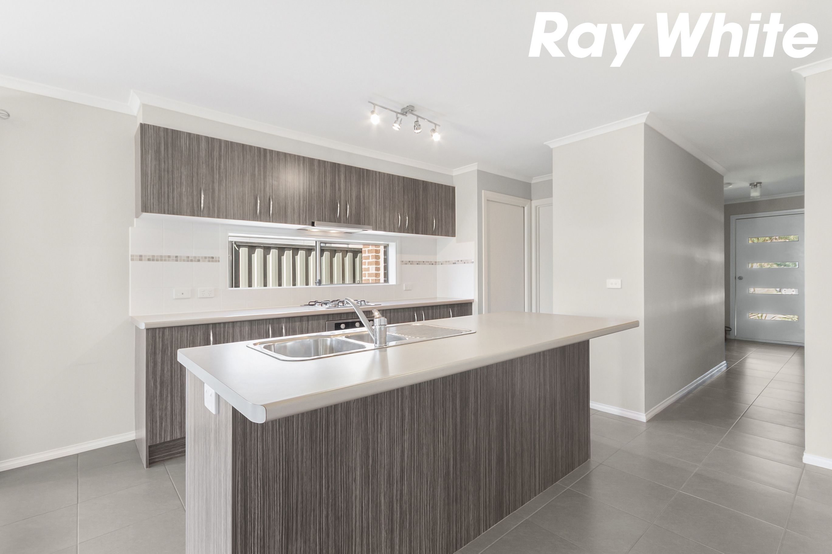 33 Botham Crescent, Pakenham, VIC 3810