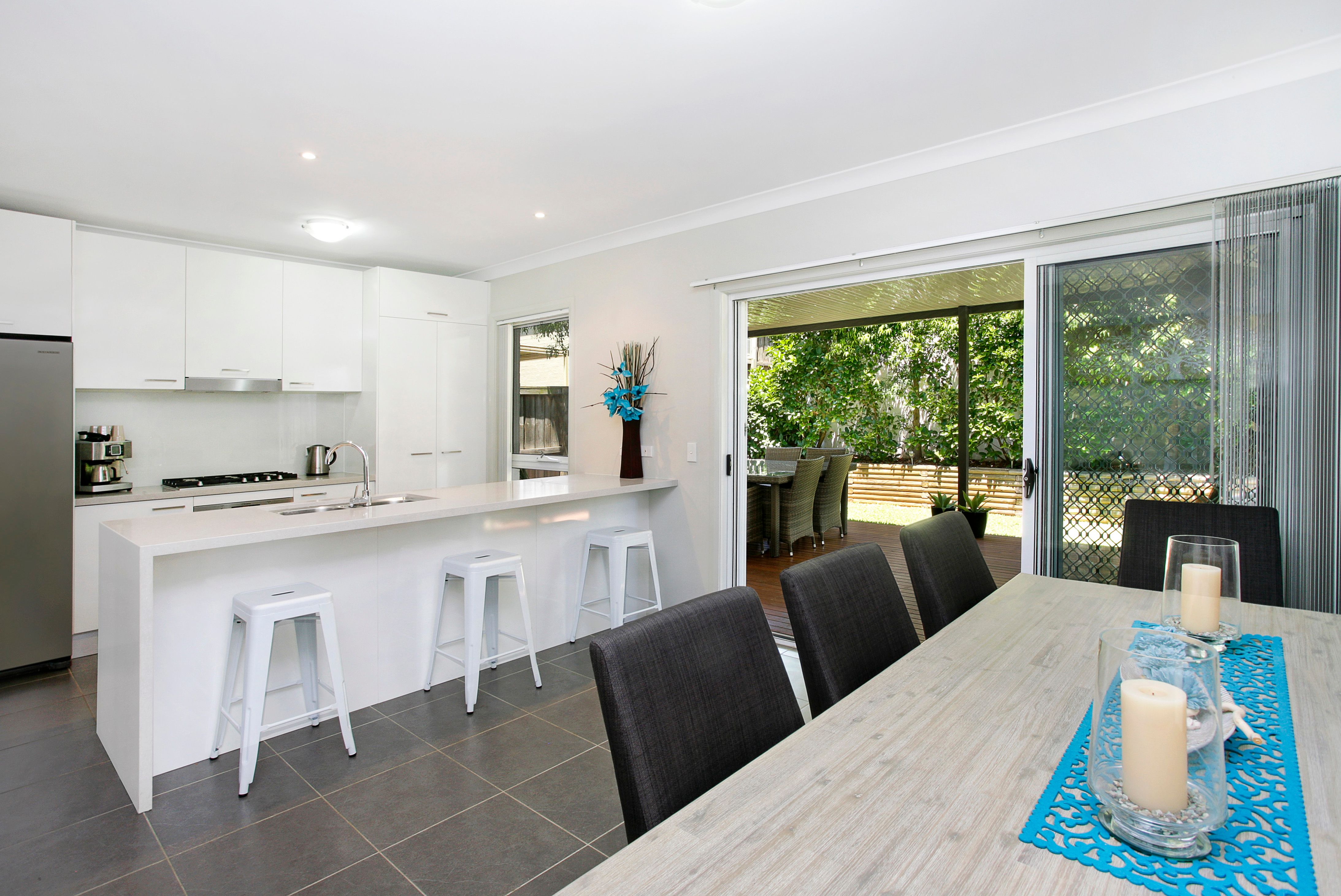 24 Stanley Avenue, Middleton Grange, NSW 2171