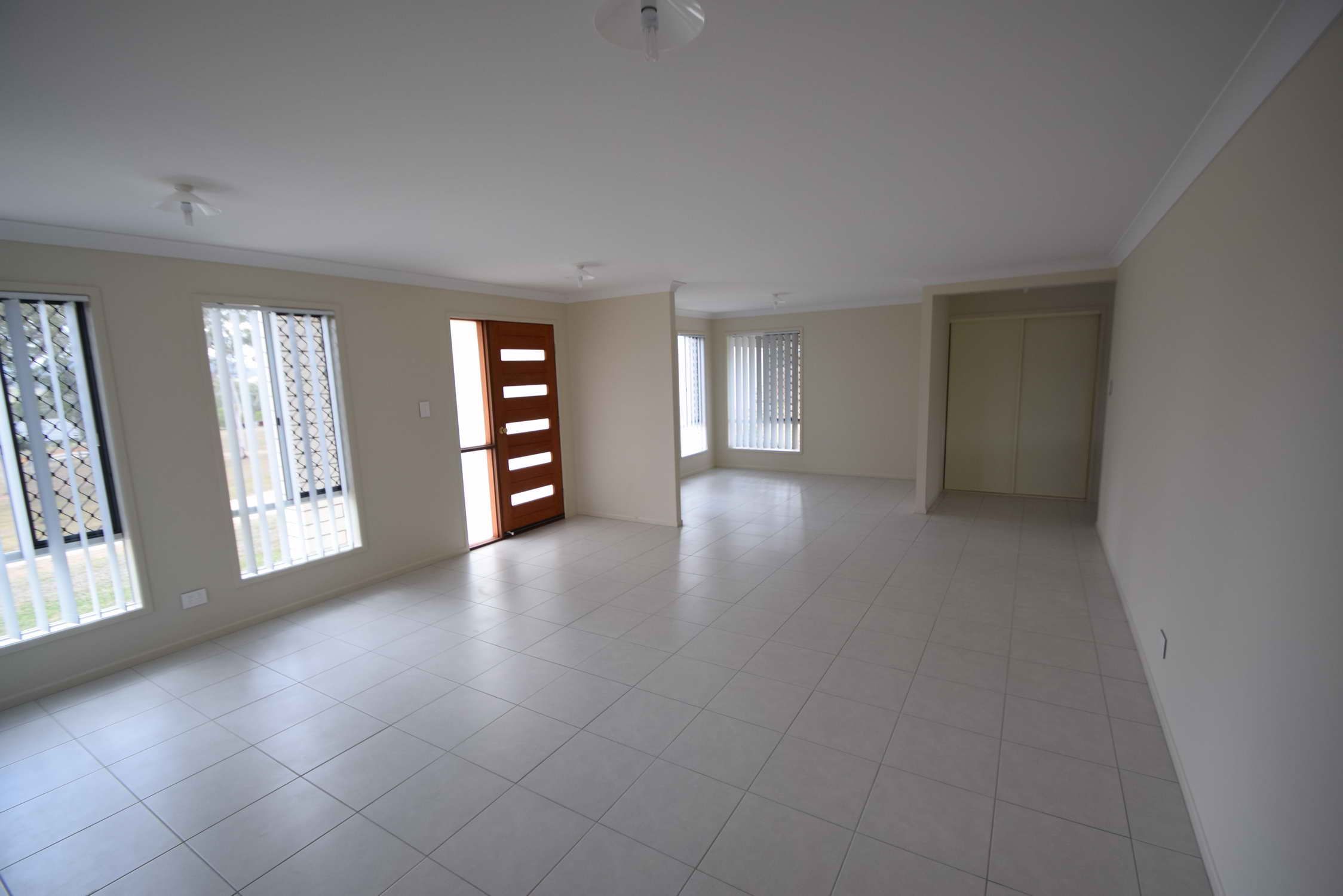 37 Essex Court, Mount Hallen, QLD 4312