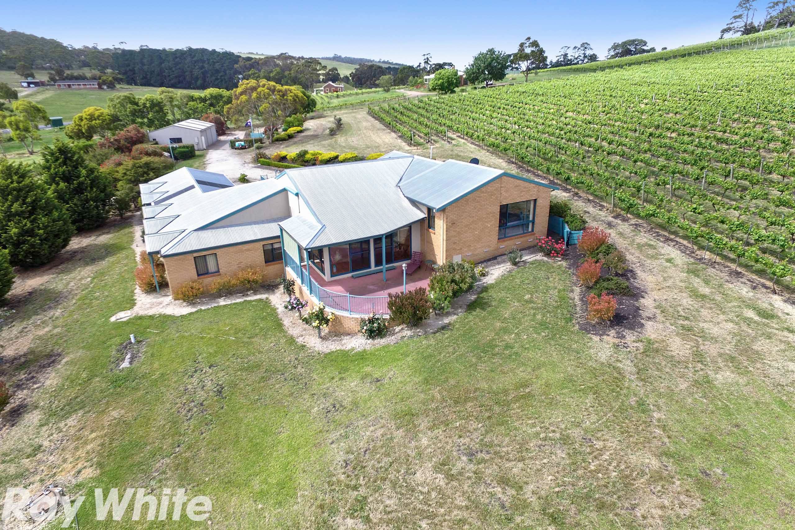 2440 Ballan Road, ANAKIE, VIC 3213