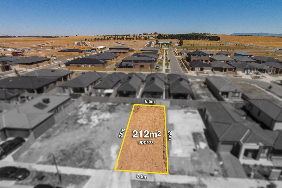 9 Delson Way, Mickleham, VIC 3064
