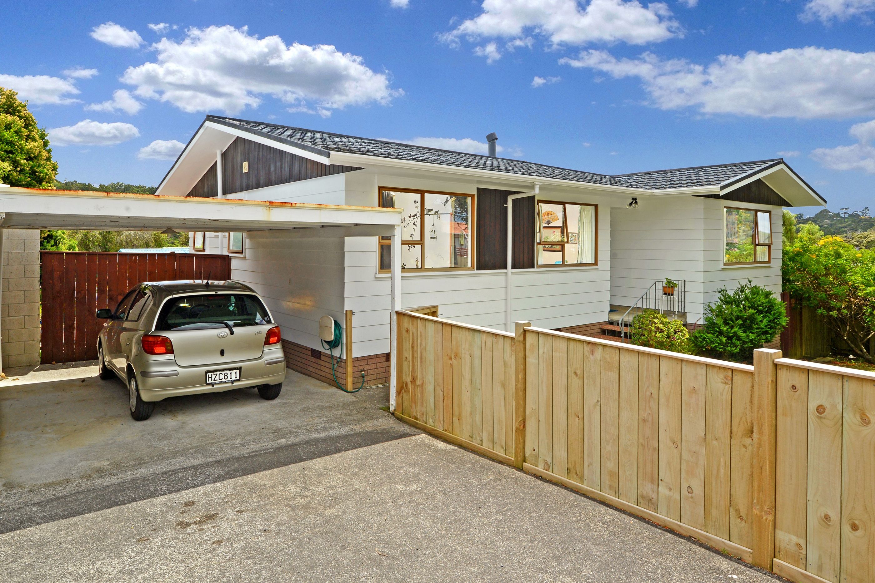 2/2 Spinella Drive, Bayview, North Shore City