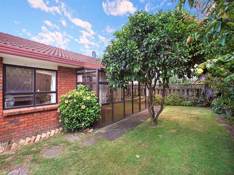2/32 Campbell Road, Royal Oak, Auckland City
