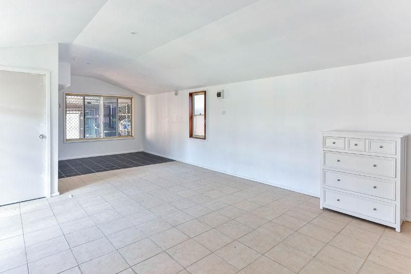 21 Weemala Crescent, Bradbury, NSW 2560