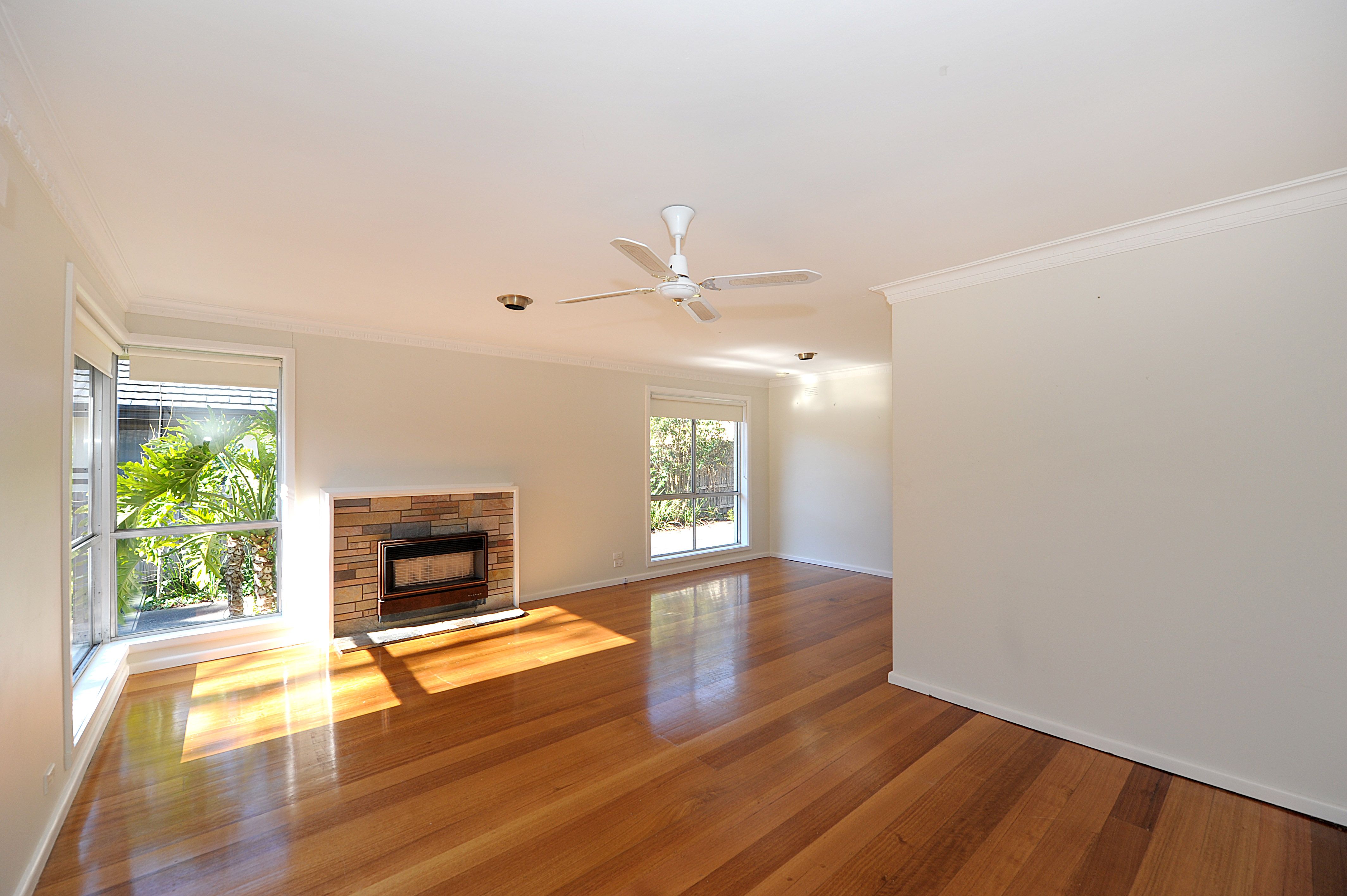 1/16 Broughton Avenue, Croydon, VIC 3136