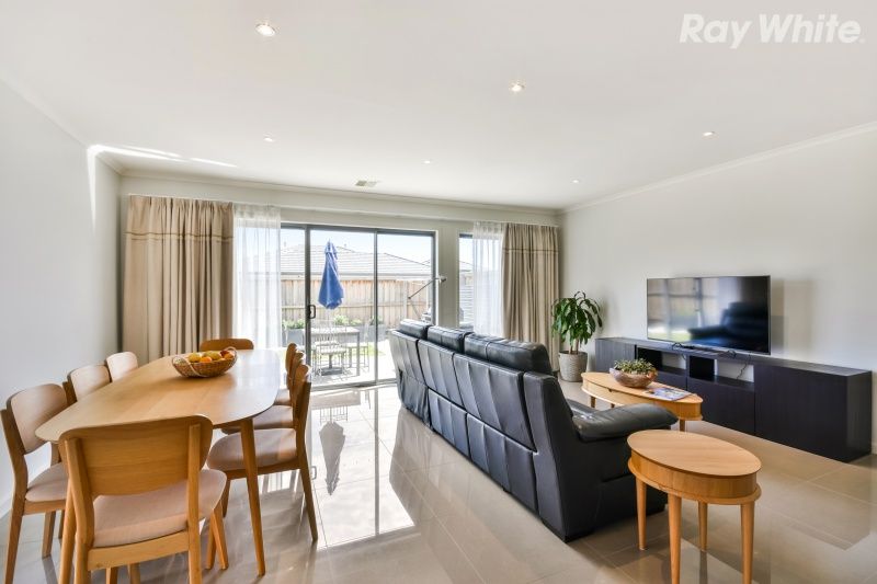 2D Grove Way, Wantirna South, VIC 3152