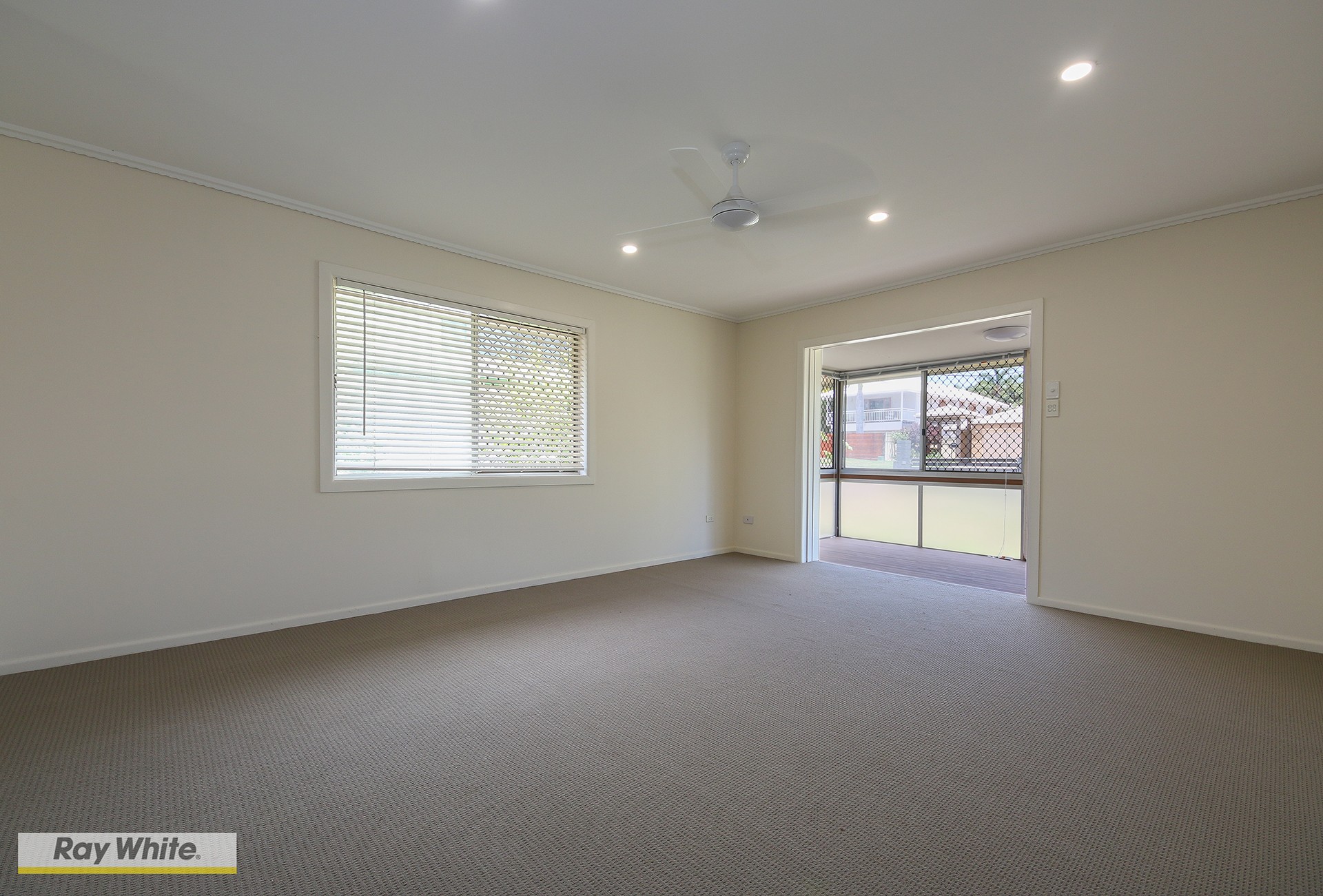 11 Amanda Street, Scarborough, QLD 4020