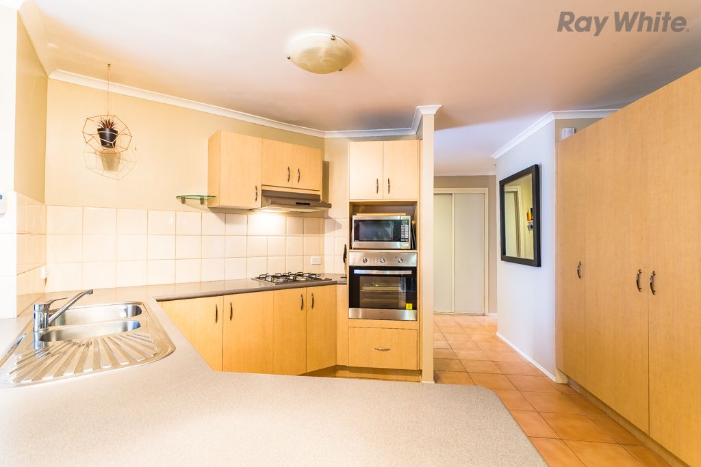 46 Kenswick Drive, Hillside, VIC 3037