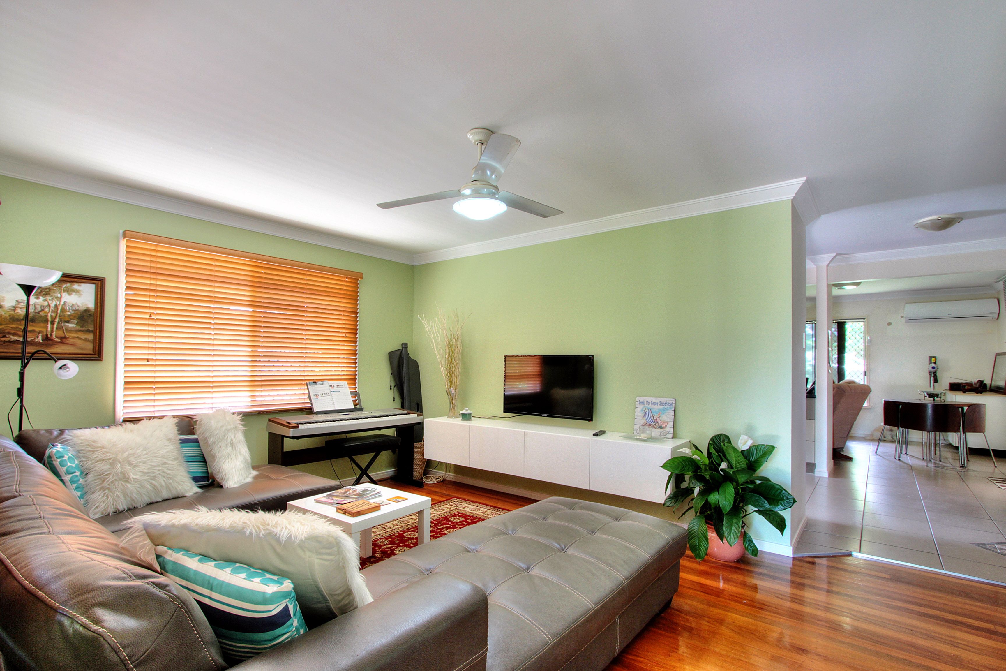 11 Sunningdale Avenue, Rochedale South, QLD 4123
