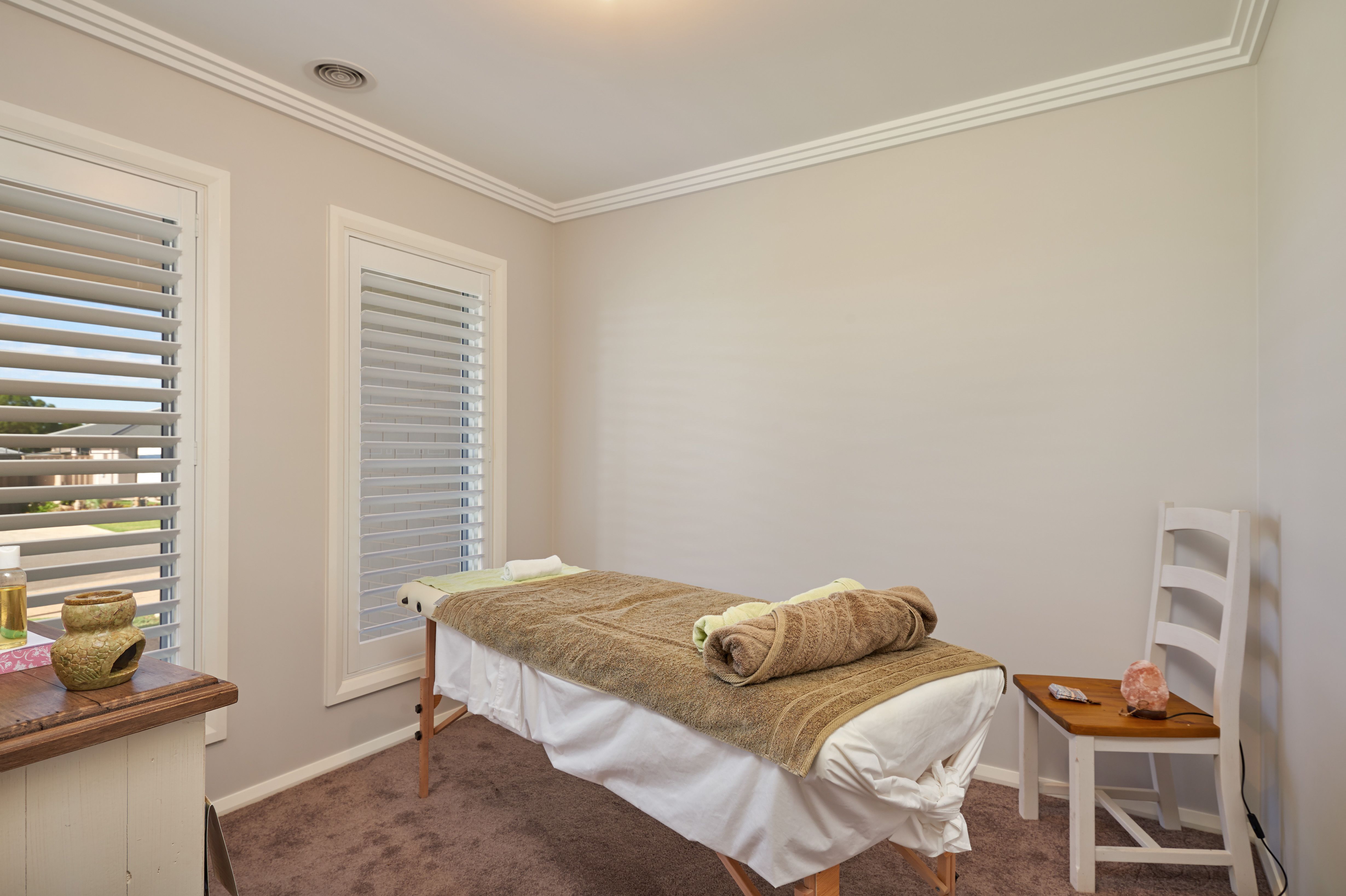 24 Mullagh Crescent, Boorooma, NSW 2650