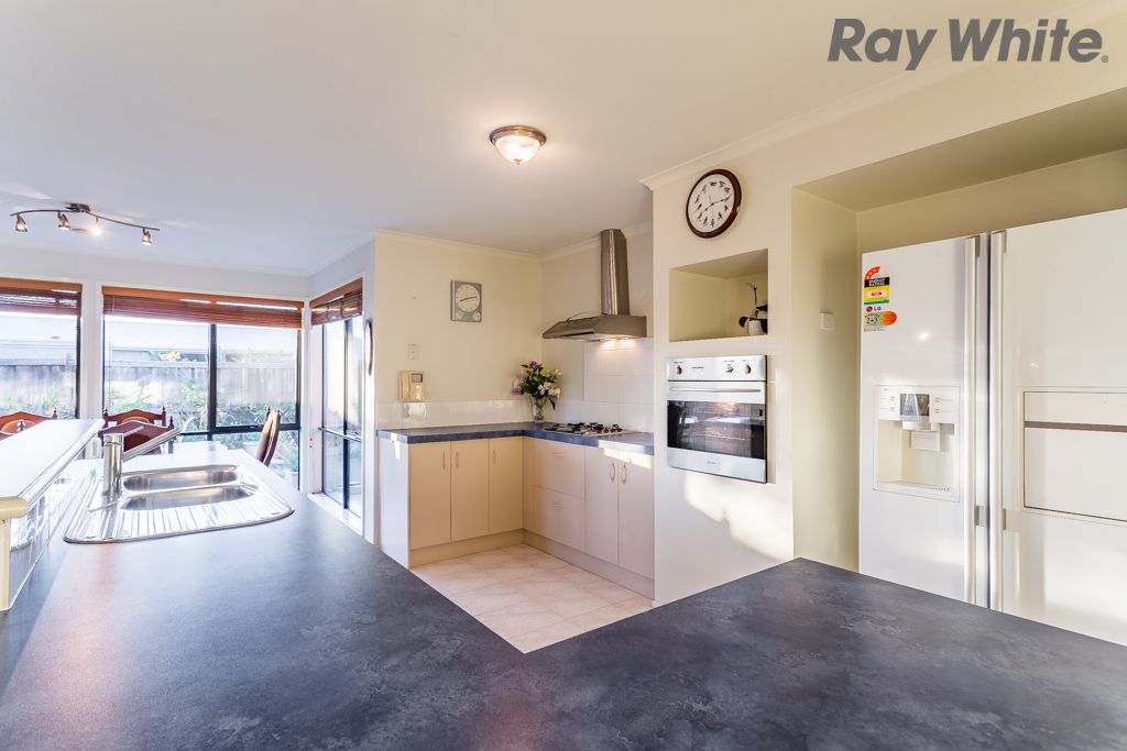 8 Swanston Court, Taylors Hill, VIC 3037
