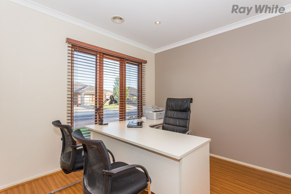 14 Birchgrove Way, Taylors Hill, VIC 3037