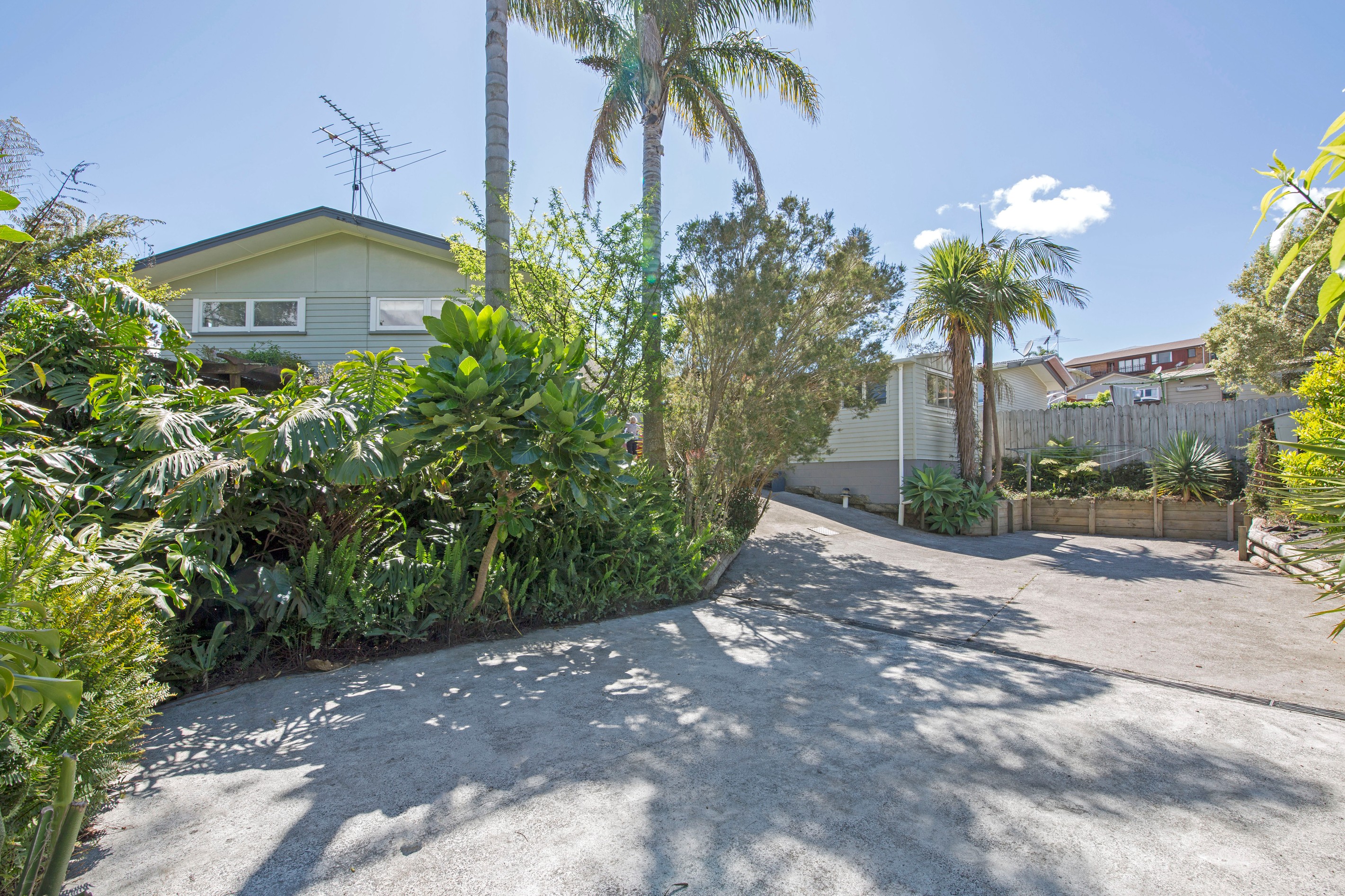 18 Robbies Road, Cockle Bay, Manukau City