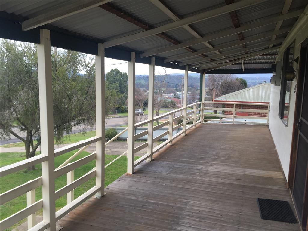 92 Broughton Street, Tumut, NSW 2720