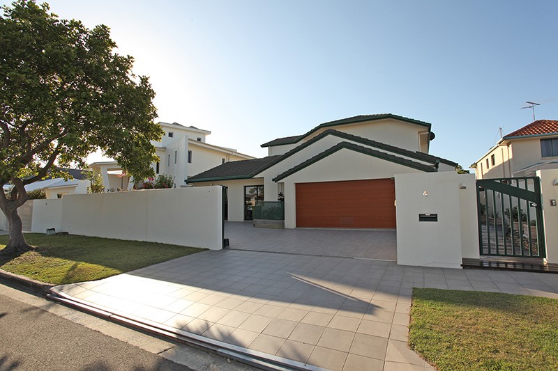 4 Oak Court, Minyama, QLD 4575
