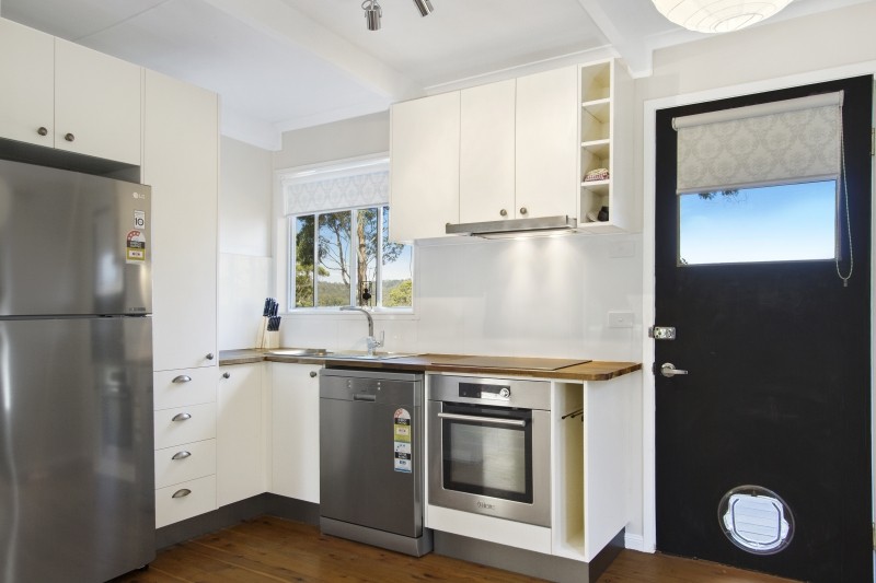 10 Riverview Crescent, Catalina, NSW 2536