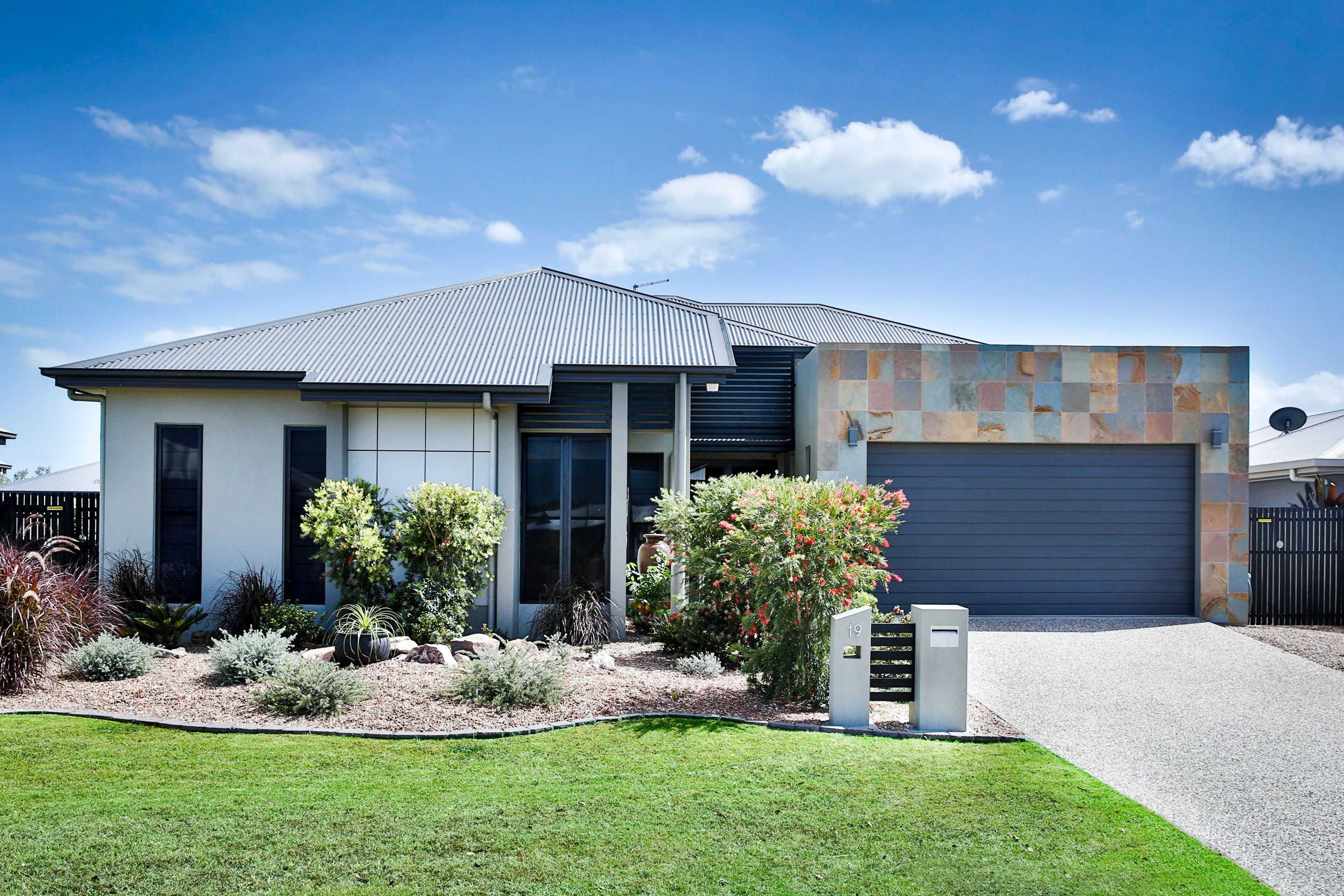 19 Apple Gum Avenue, Mount Low, QLD 4818
