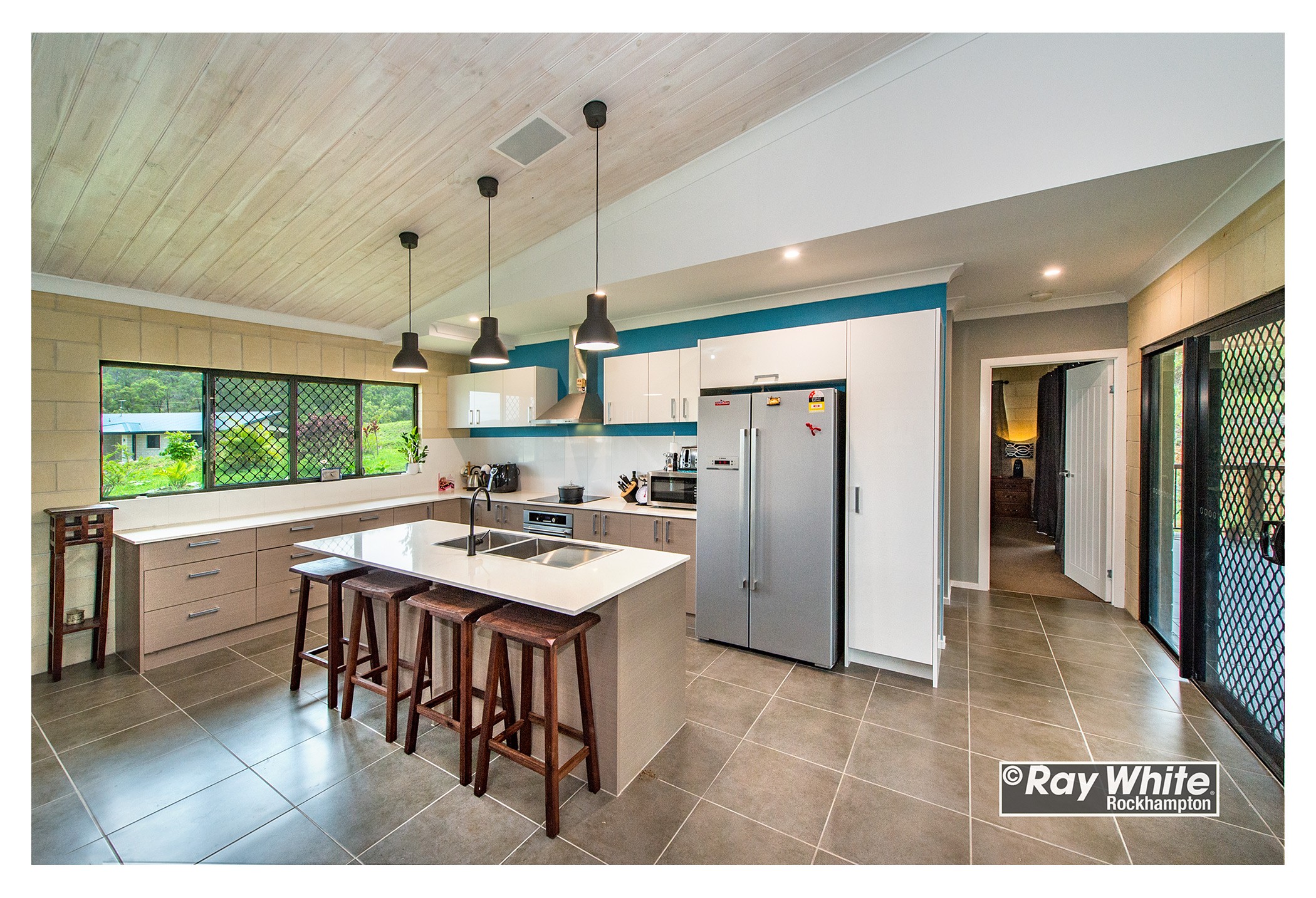 138 Constance Avenue, Rockyview, QLD 4701