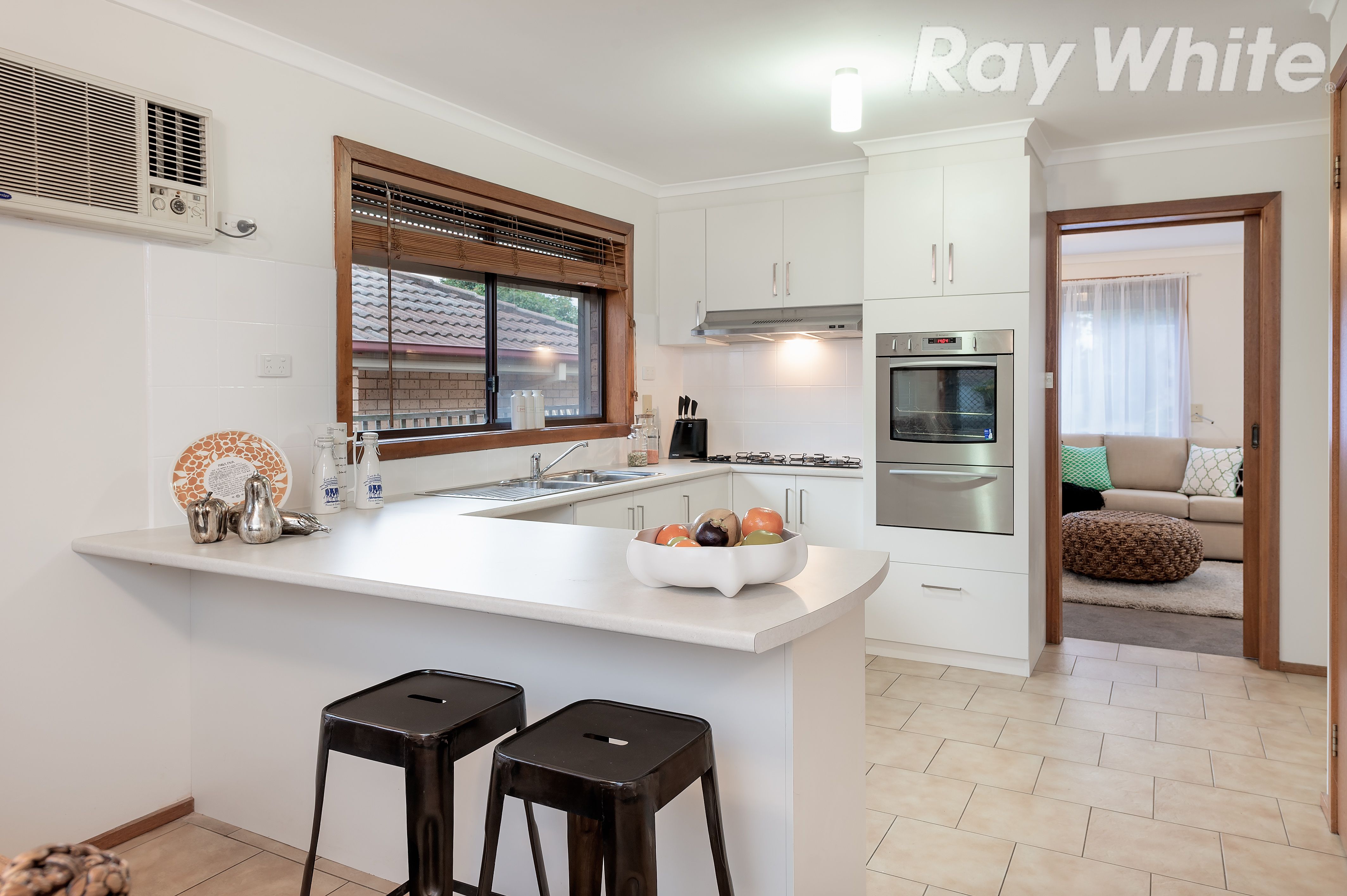 1 Newcombe Court, Mill Park, VIC 3082