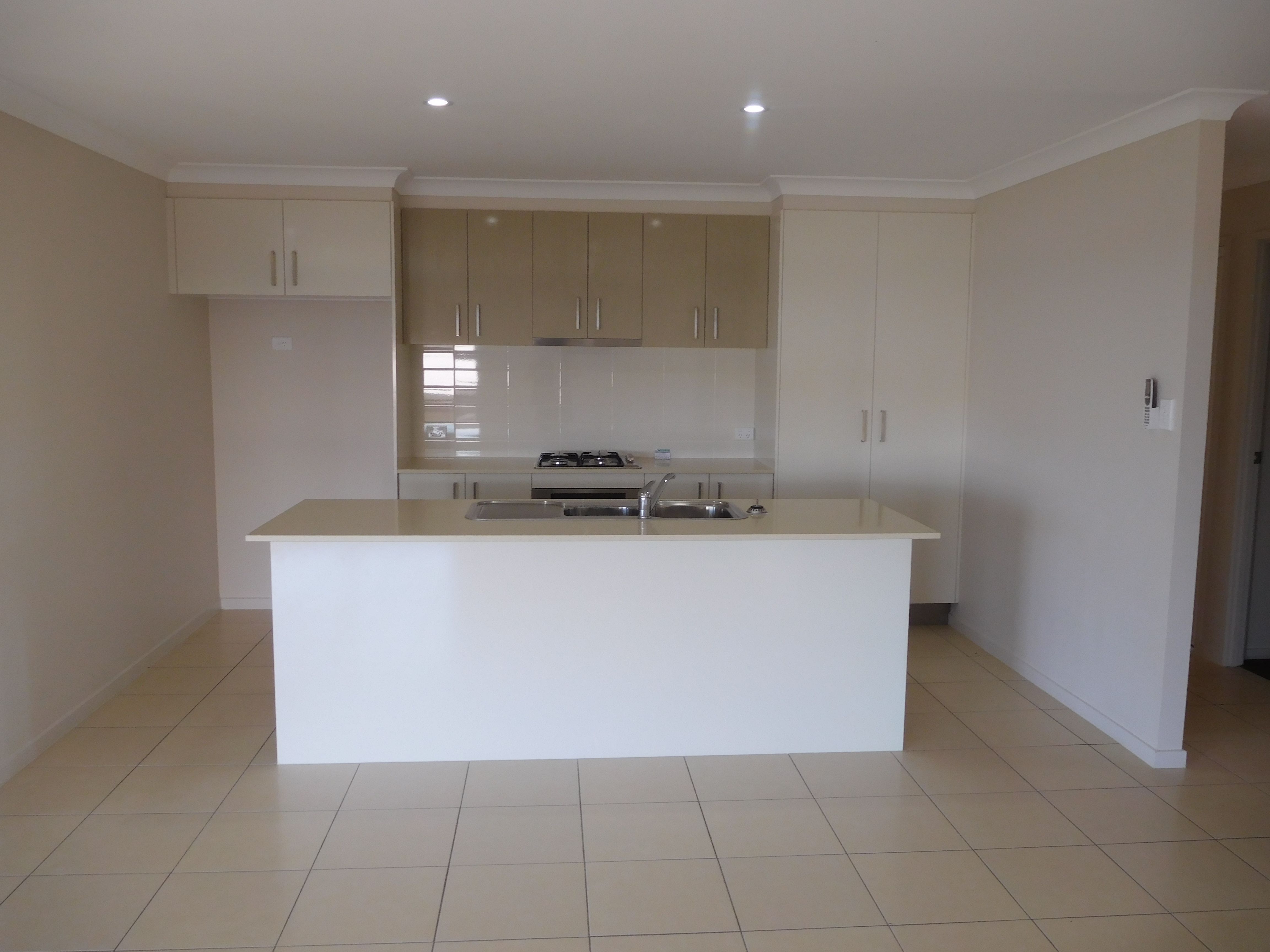 10 Parame Court, Nikenbah, QLD 4655