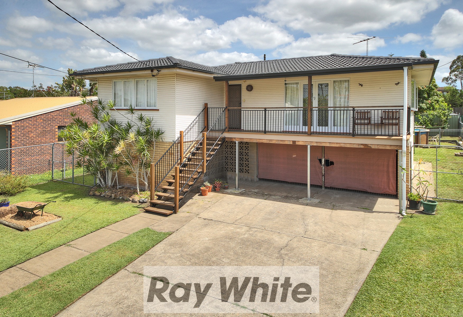 14 Pine Drive, Woodridge, QLD 4114