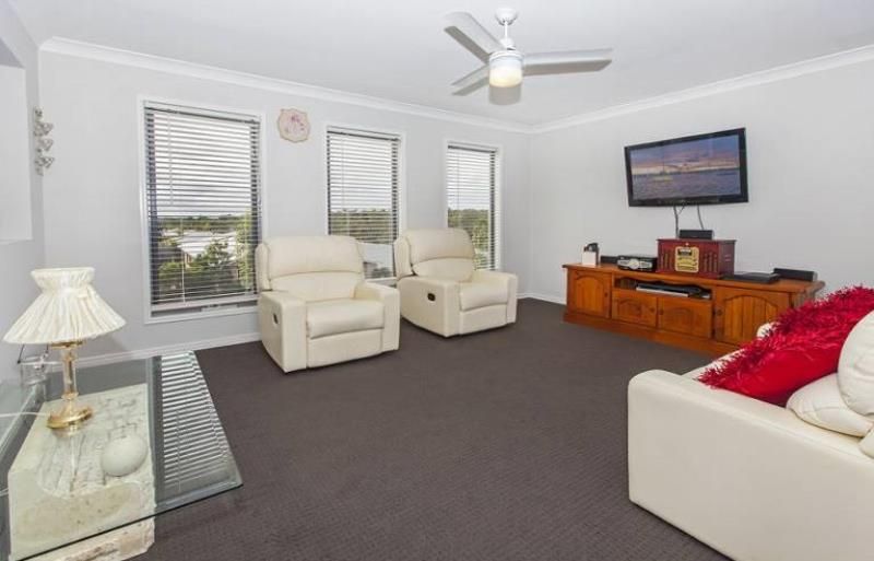 7 Hillsborough Place, Springfield Lakes, QLD 4300