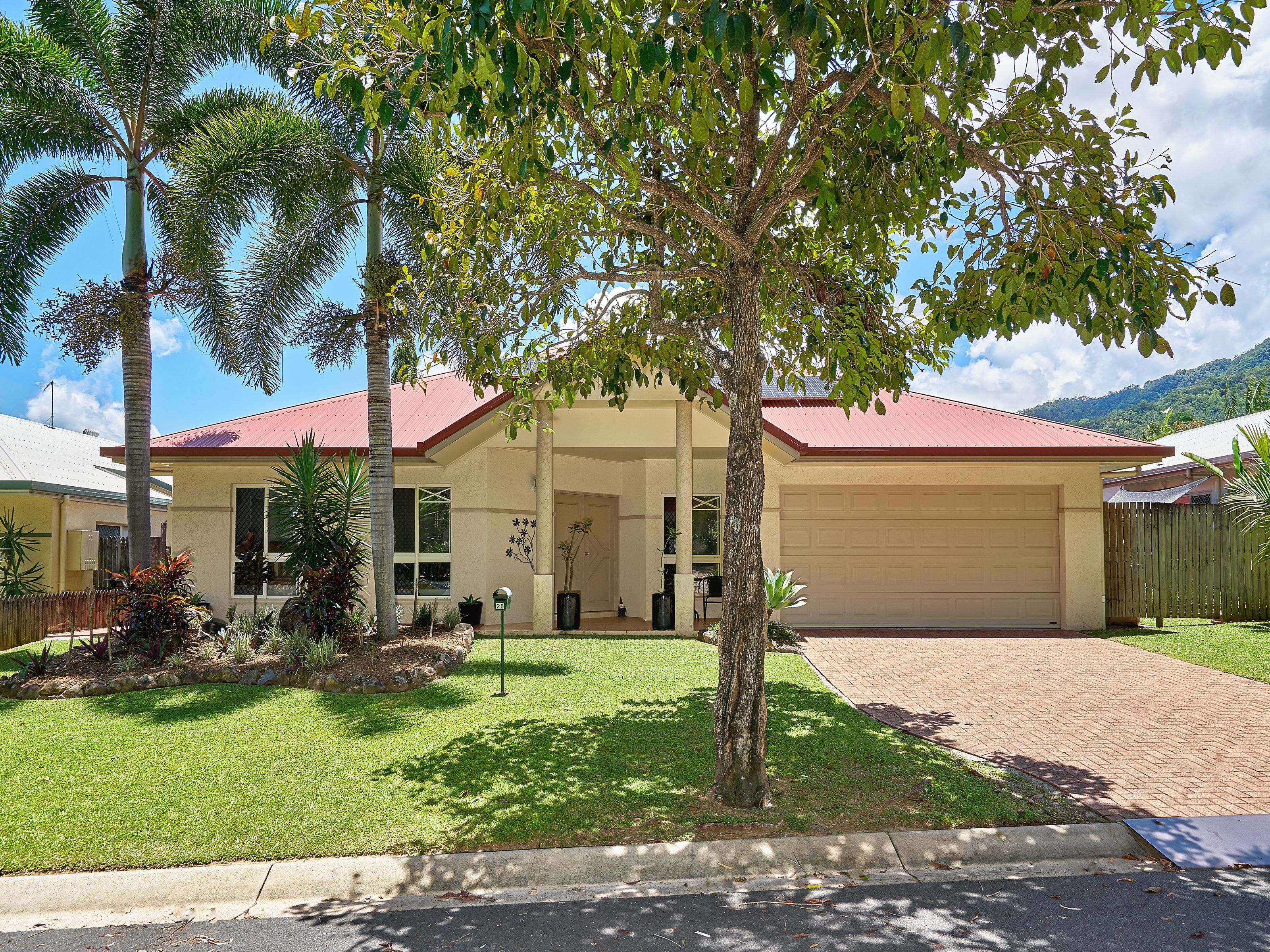 25 Amazon Close, Mount Sheridan QLD 4868