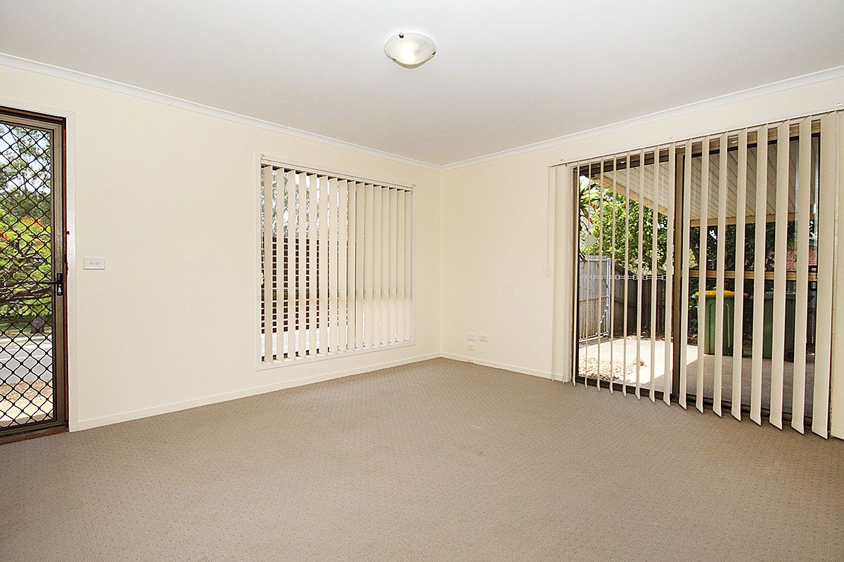 18 Passerine Drive, Rochedale South, QLD 4123