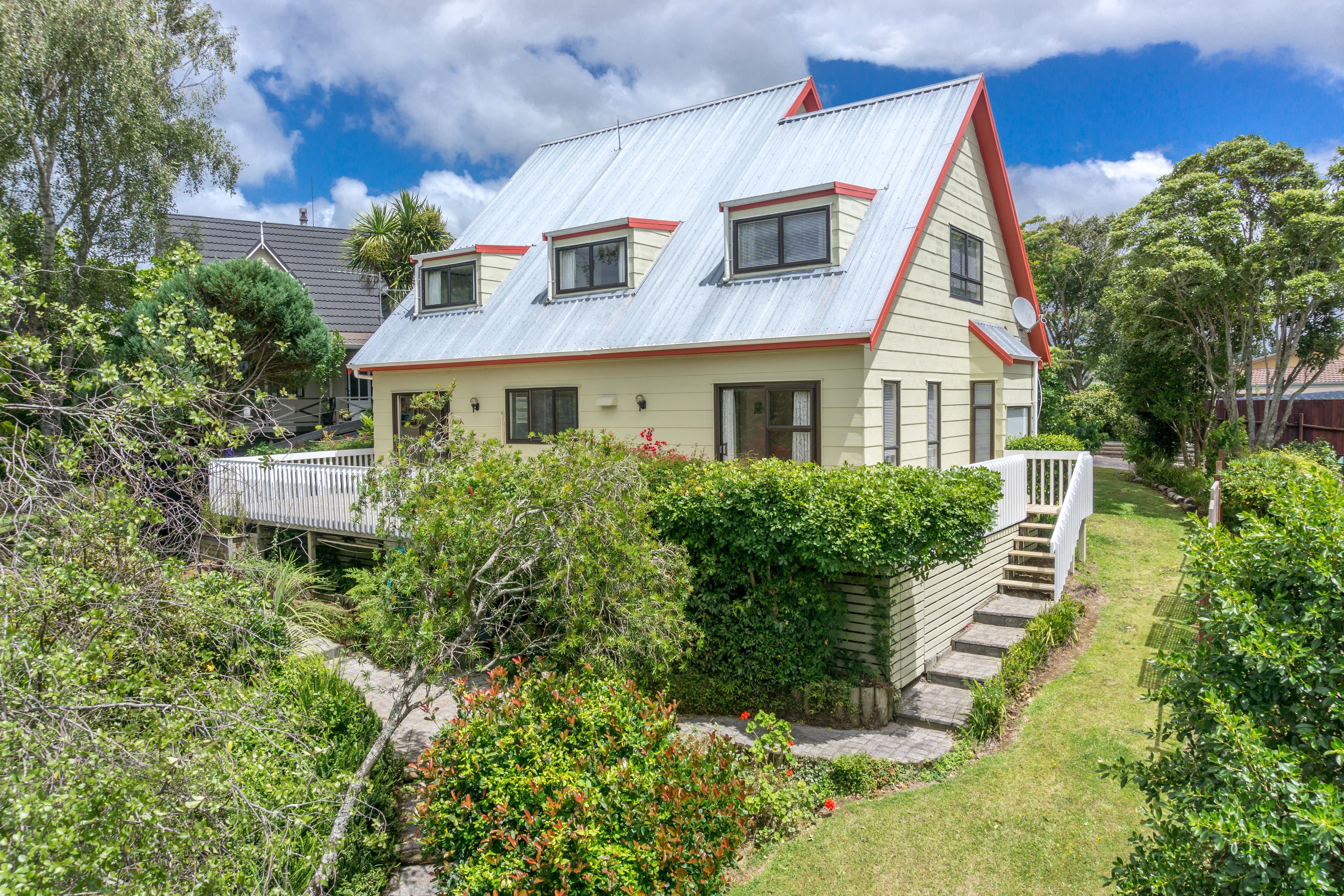 8 Deborah Place, Dinsdale, Hamilton City