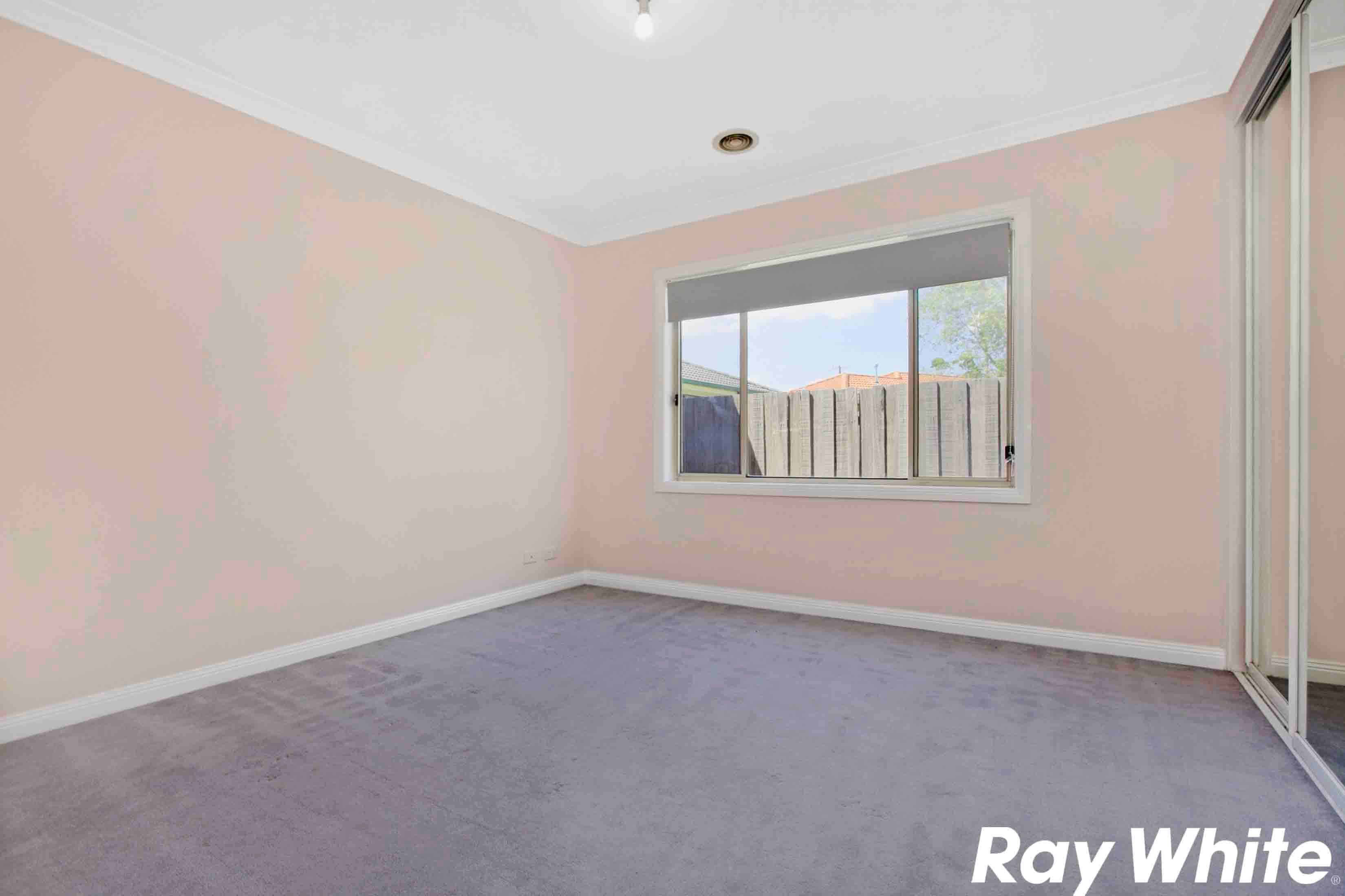 2/2b Woolnough Drive, Mill Park, VIC 3082
