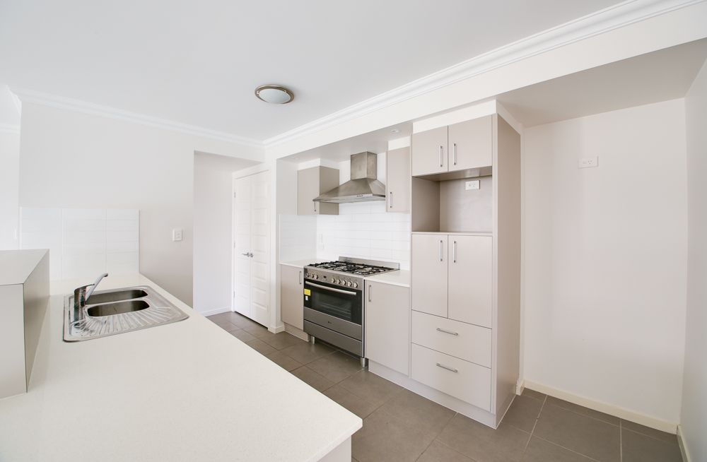 6 Dunne Street, Augustine Heights, QLD 4300
