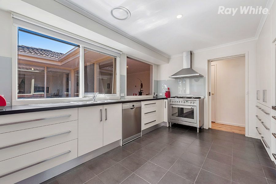 9 Blackman Avenue, Mill Park, VIC 3082