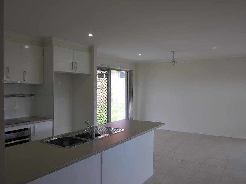 5 Banks Drive, Ormeau, QLD 4208