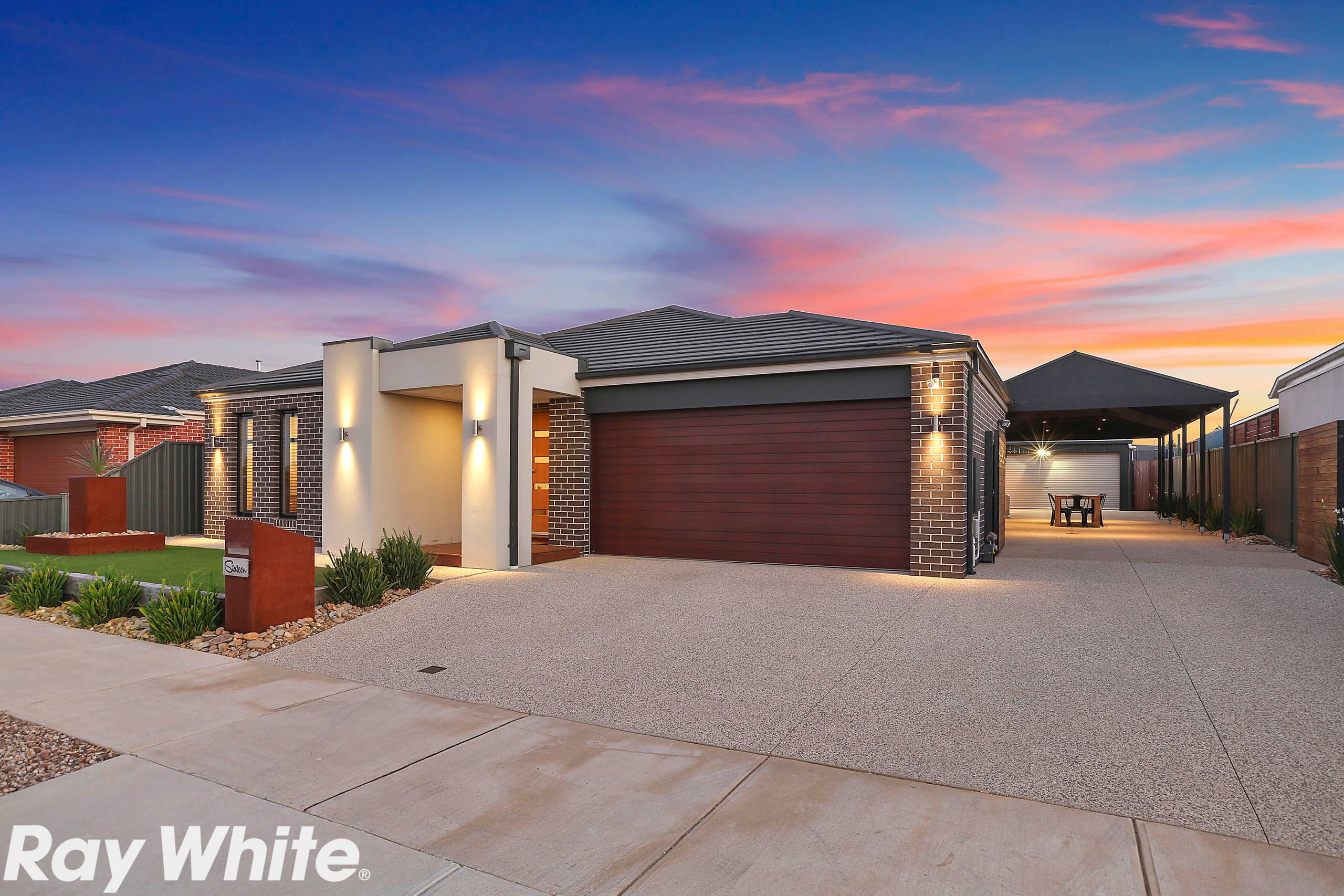 16 Eastlakes Boulevard, Lara, VIC 3212