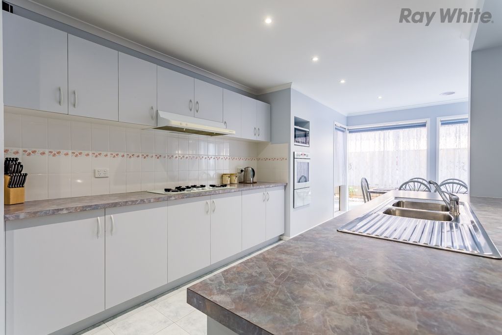 12 Treasury Place, Taylors Hill, VIC 3037