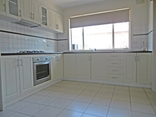 1/4 Maxwell Street, Lalor, VIC 3075