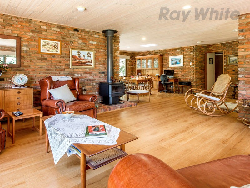 25 Leura Crescent, Rosebud, VIC 3939