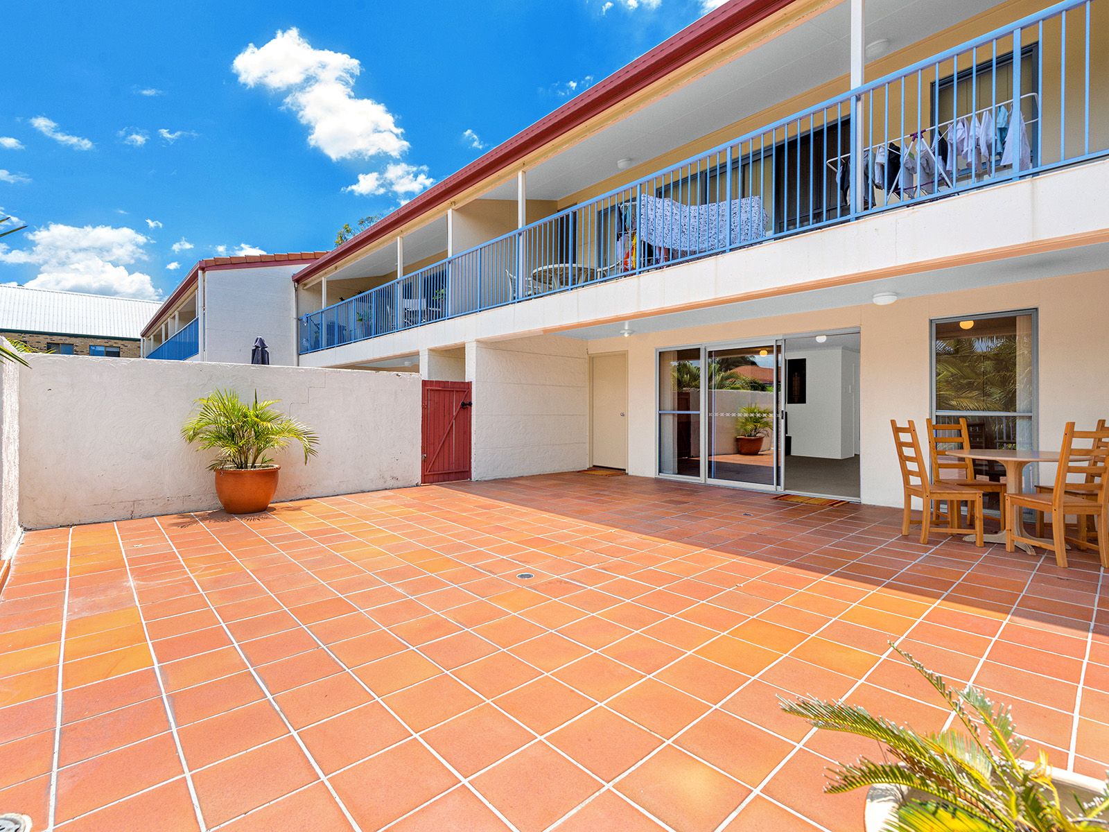 2 Waverley Road, Taringa QLD 4068