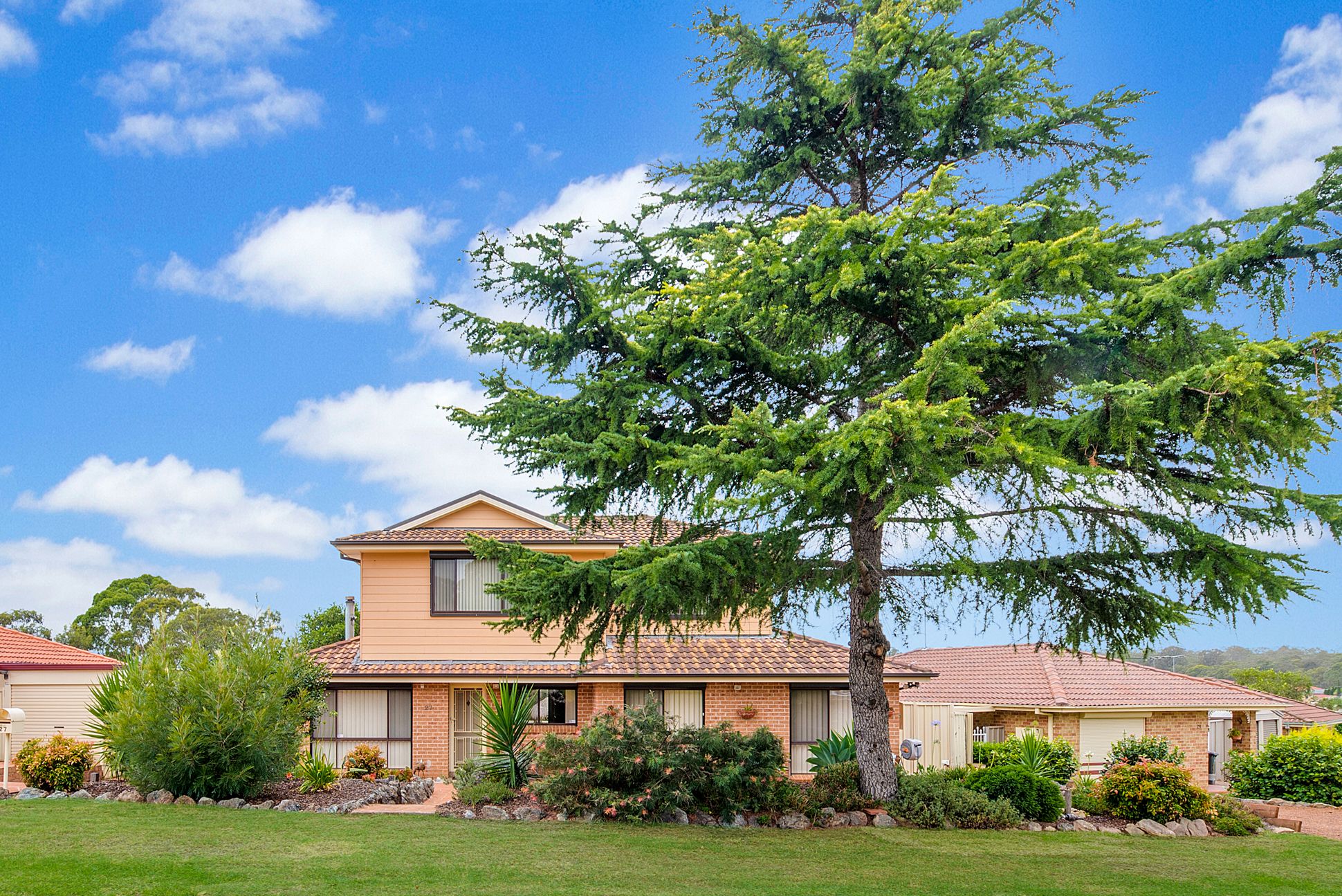 27 Bardolph Avenue, Rosemeadow, NSW 2560